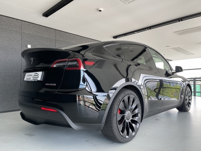 Tesla Model Y  Performance Dualmotor AWD 
