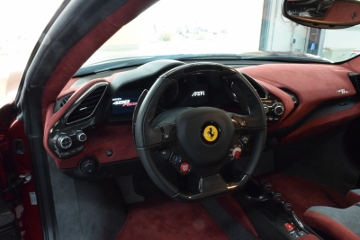 Ferrari 488 Pista Pista rosso fiorano * Lifting * Kamera