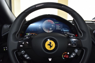 Ferrari Roma AppleCarPlay SurroundView MatrixLED Licht