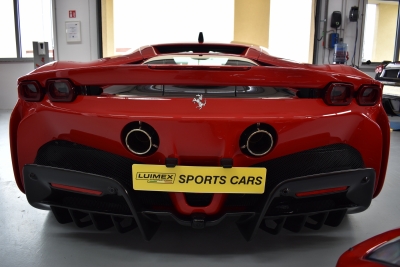 Ferrari SF90 Stradale Lifting AppleCarPlay Racingsitze